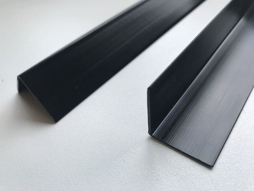 Cornière PVC Noir 20x20 Mm - Longueur 1 Mètre, épaisseur 1 Mm - Ailes égales, Pour Finitions, Bricolage, Protection D'angles